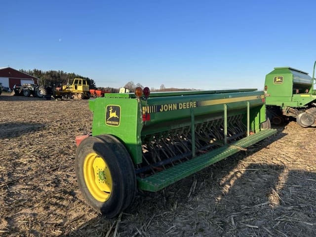 Image of John Deere 450 equipment image 1