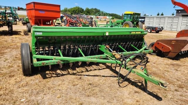 Image of John Deere 450 equipment image 4