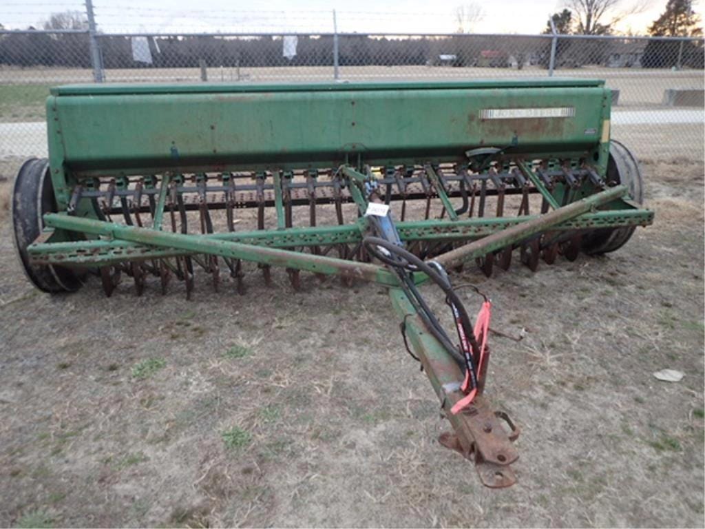 John Deere 450 Equipment Image0