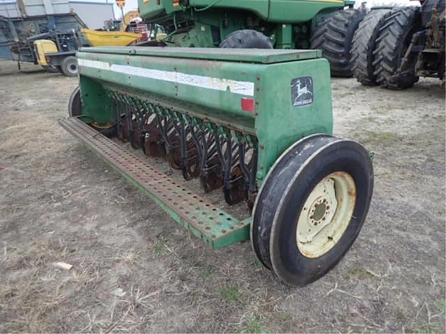 Image of John Deere 450 equipment image 2