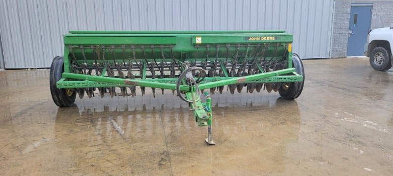 John Deere 450 Equipment Image0