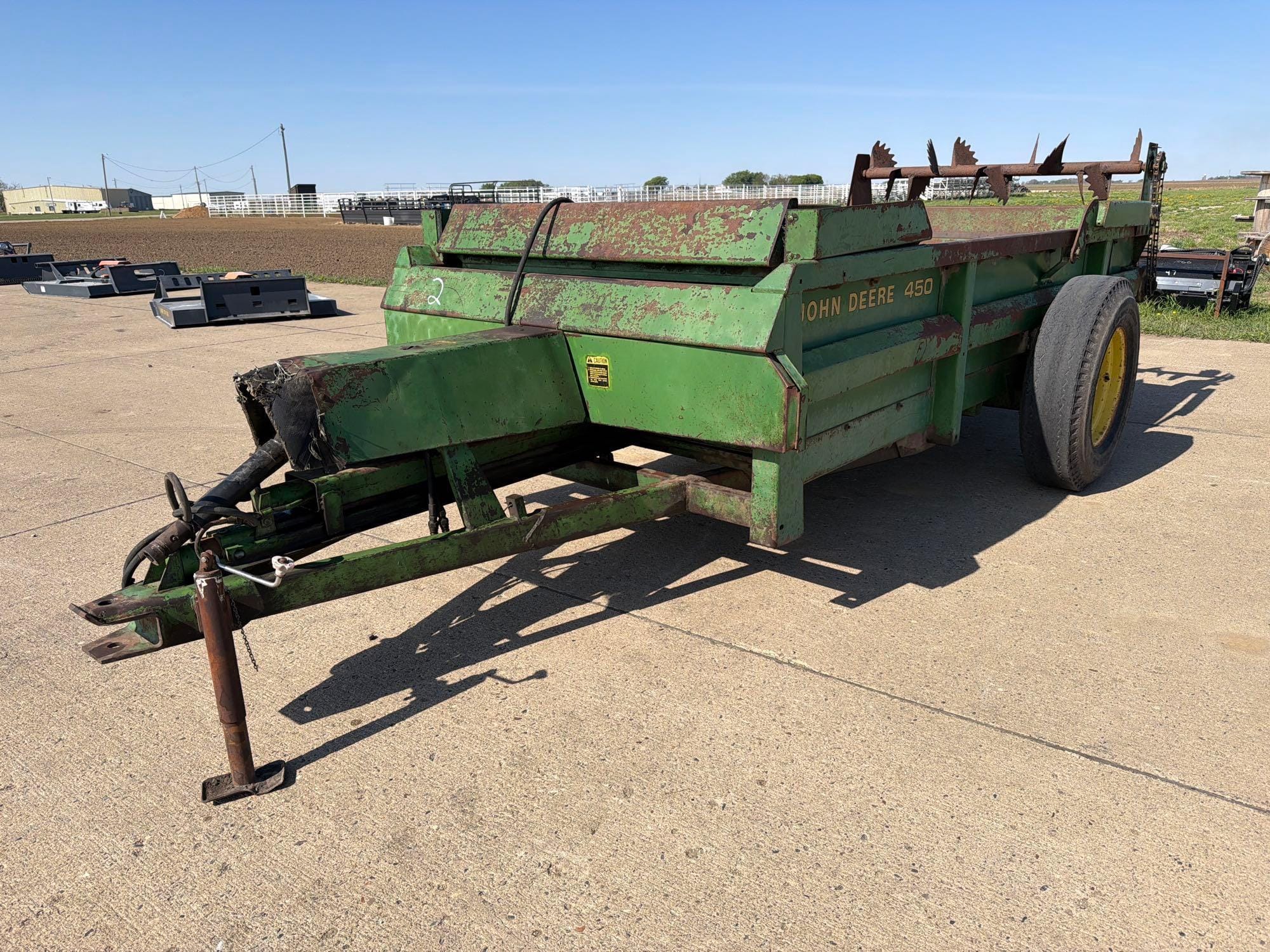 John Deere 450 Equipment Image0