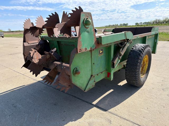 Image of John Deere 450 equipment image 3