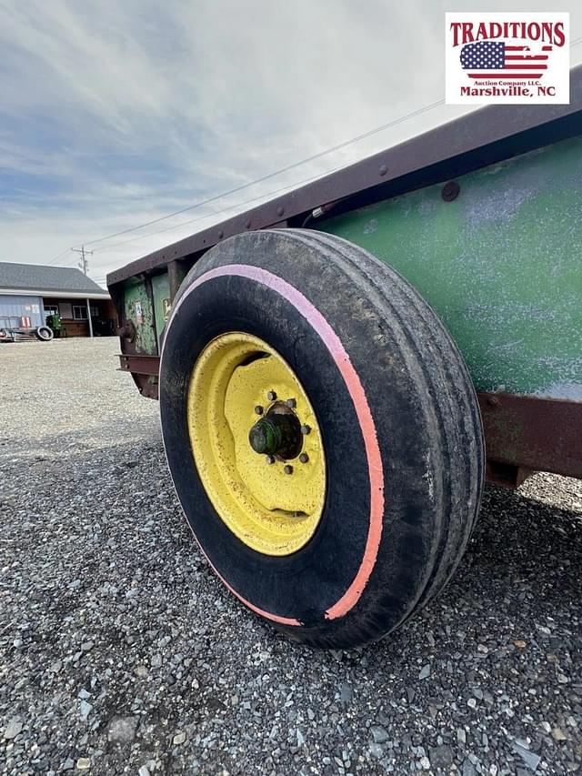 Image of John Deere 450 equipment image 1