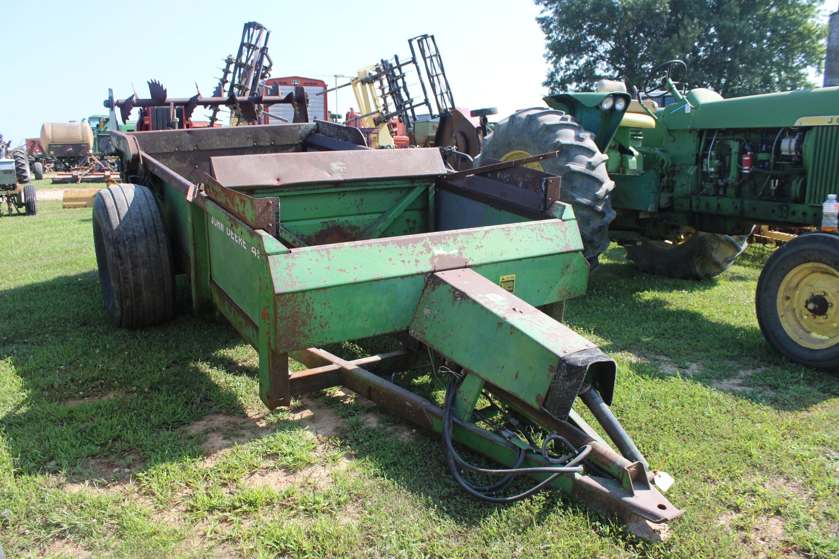John Deere 450 Equipment Image0