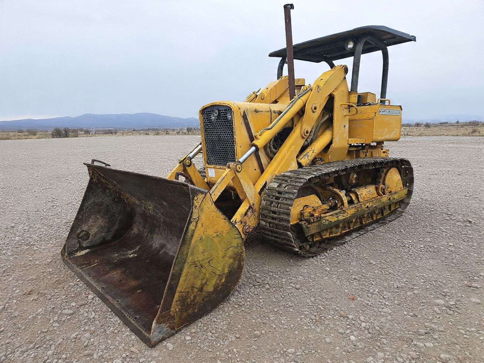 John Deere 450 Equipment Image0