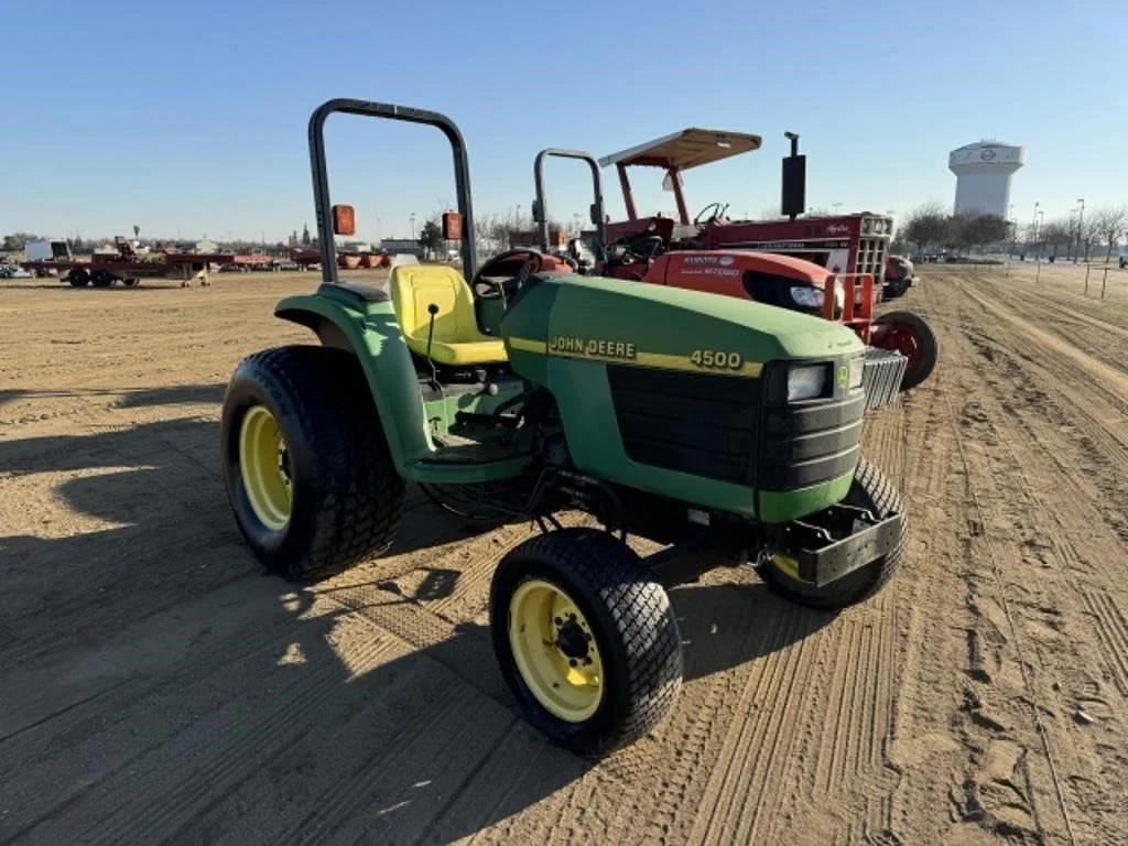 Image of John Deere 4500 Image 0