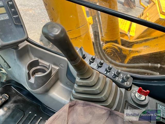 Thumbnail image John Deere 450C LC 14
