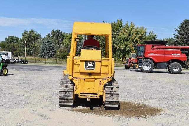 Image of John Deere 450E equipment image 3