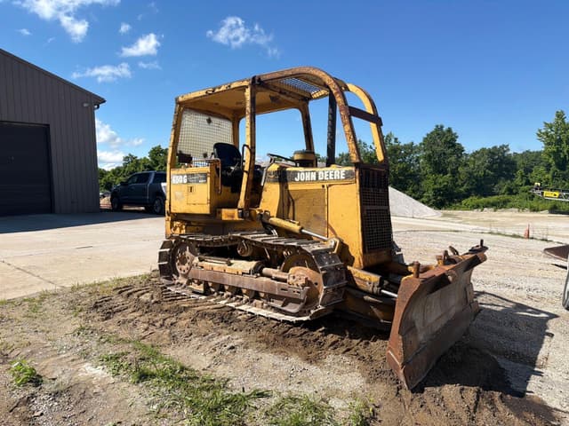 Image of John Deere 450G equipment image 2