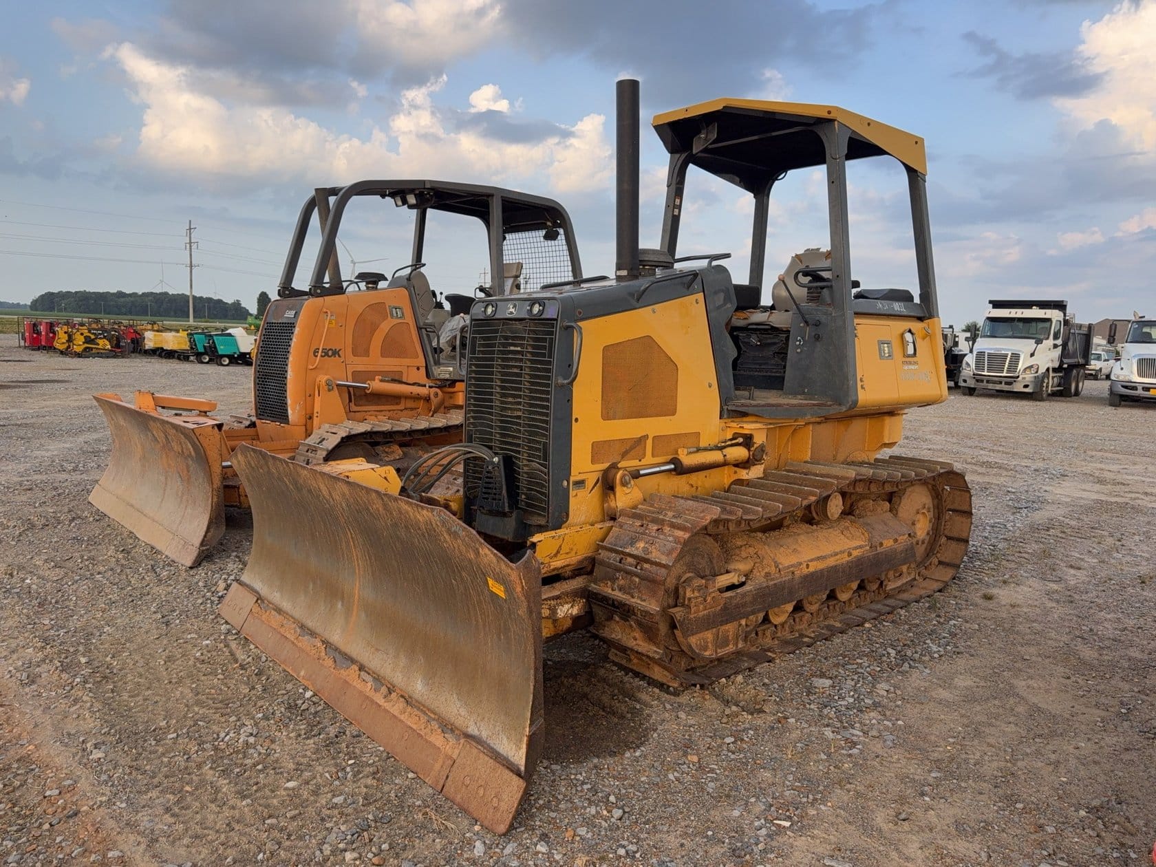 John Deere 450J Equipment Image0