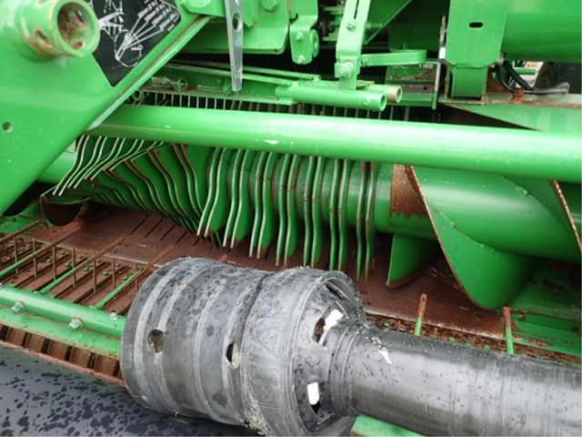 Image of John Deere 450M equipment image 4