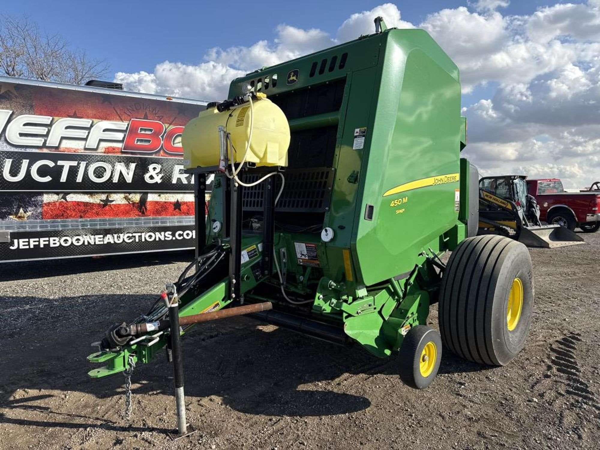 John Deere 450M Equipment Image0