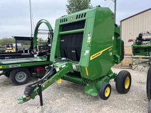 John Deere 451E Image