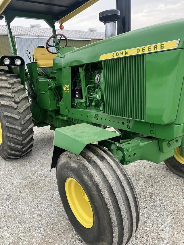 Image of John Deere 4520 equipment image 3