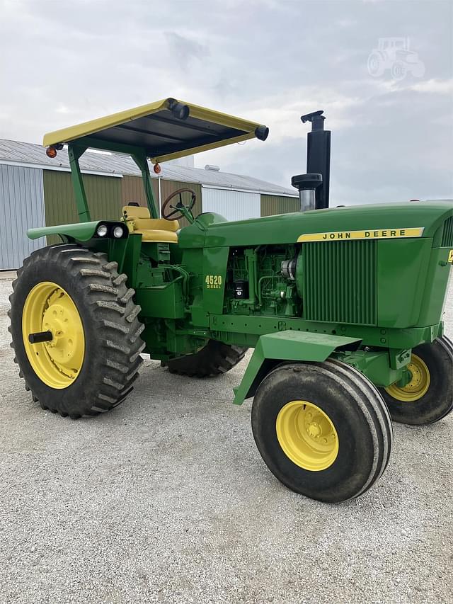 Image of John Deere 4520 equipment image 4