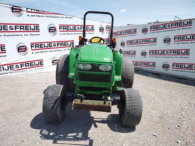 Image of John Deere 4520 equipment image 1