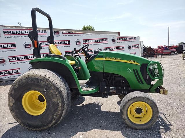 Image of John Deere 4520 equipment image 3
