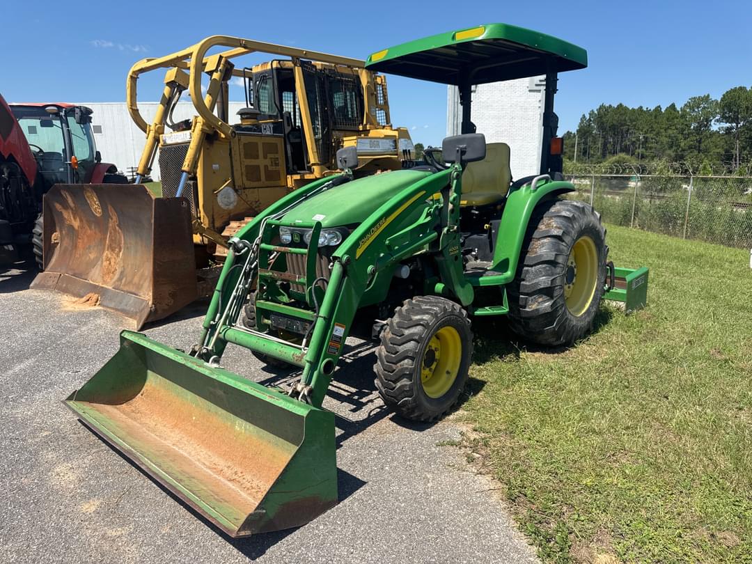 Image of John Deere 4520 Primary image