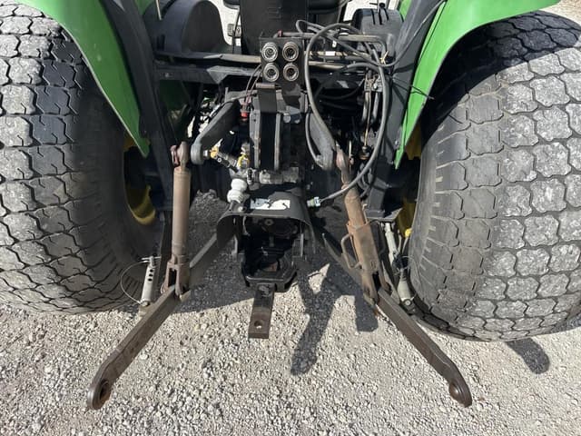 Image of John Deere 4520 equipment image 2