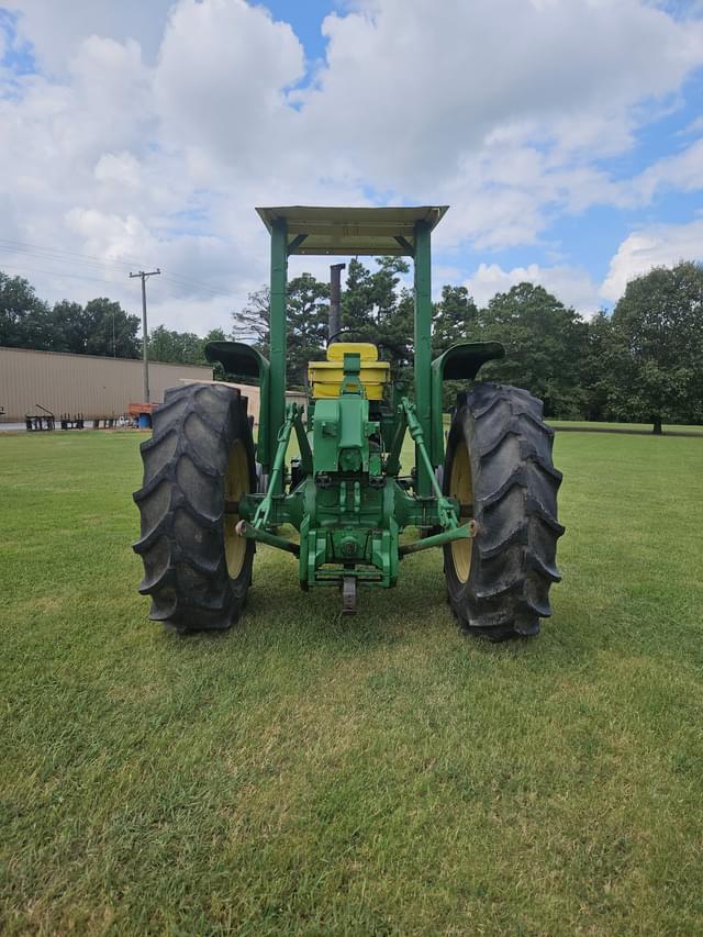 Image of John Deere 4520 equipment image 3