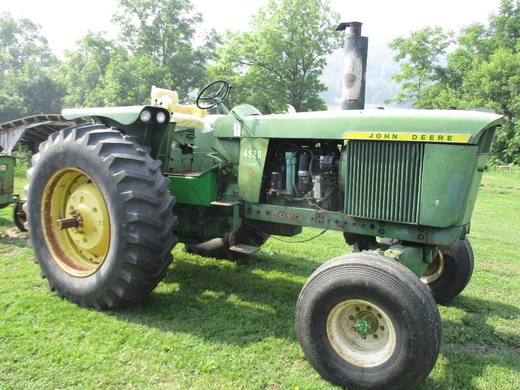 Main image John Deere 4520