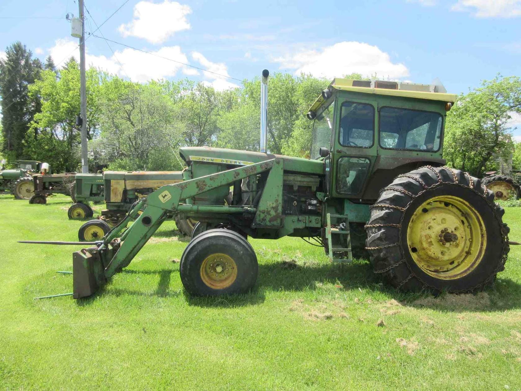 John Deere 4520 Equipment Image0