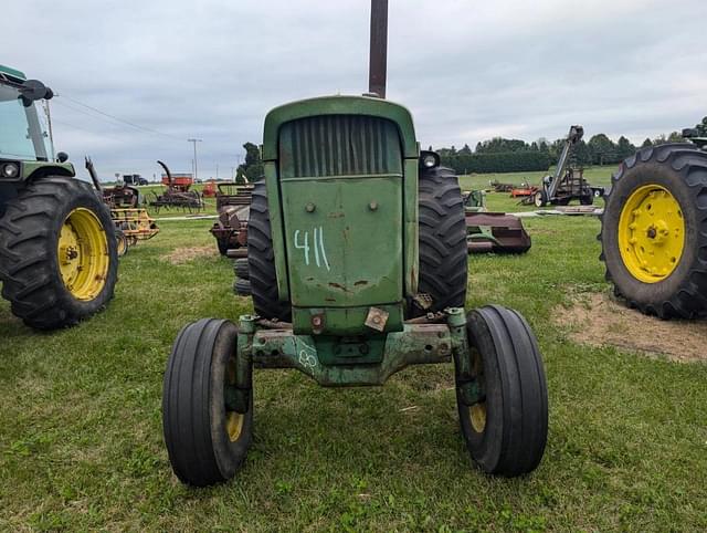 Image of John Deere 4520 equipment image 1