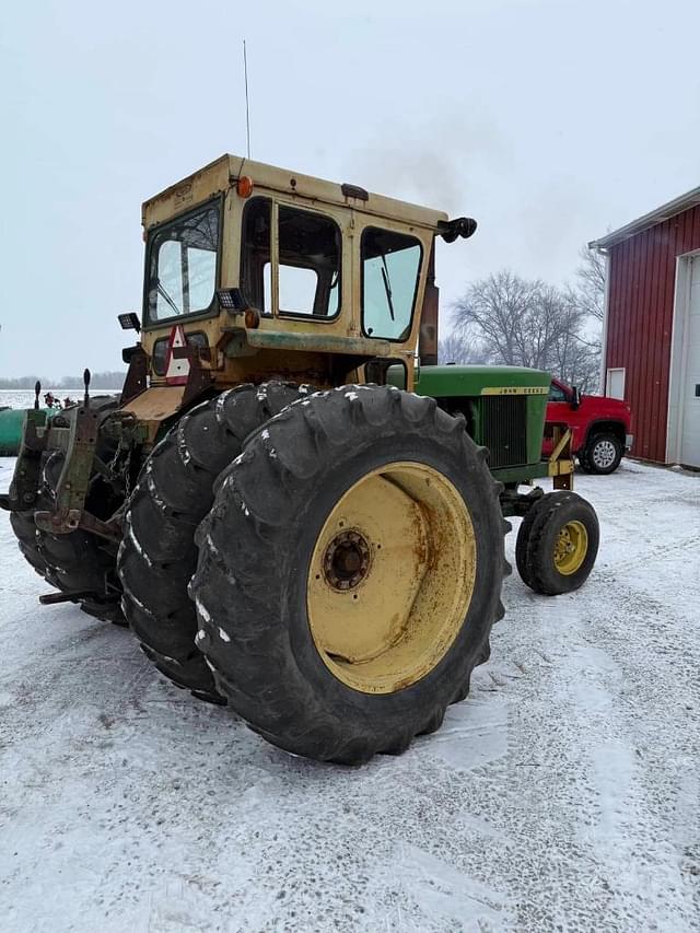 Image of John Deere 4520 equipment image 2