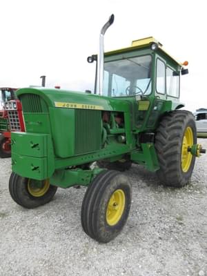 John Deere 4520 Image