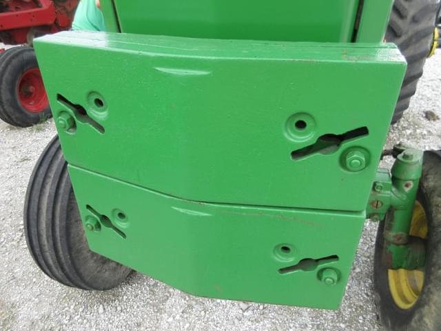 Image of John Deere 4520 equipment image 1