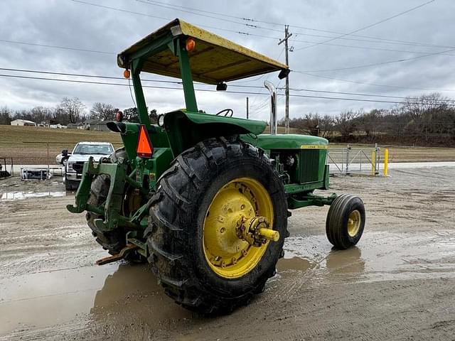 Image of John Deere 4520 equipment image 4