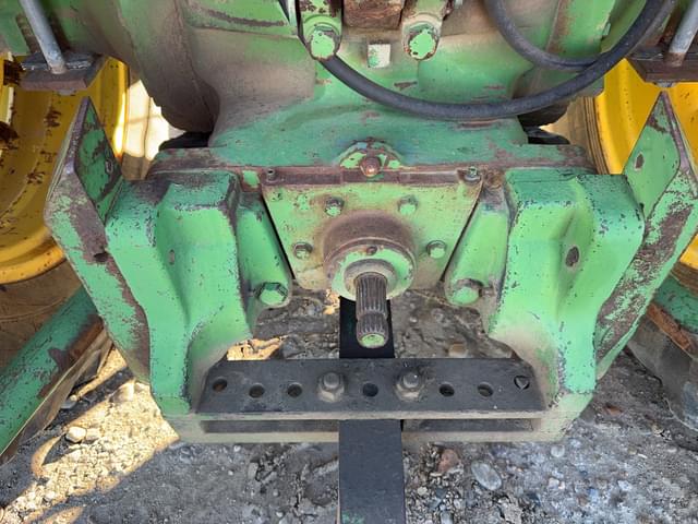Image of John Deere 4520 equipment image 4
