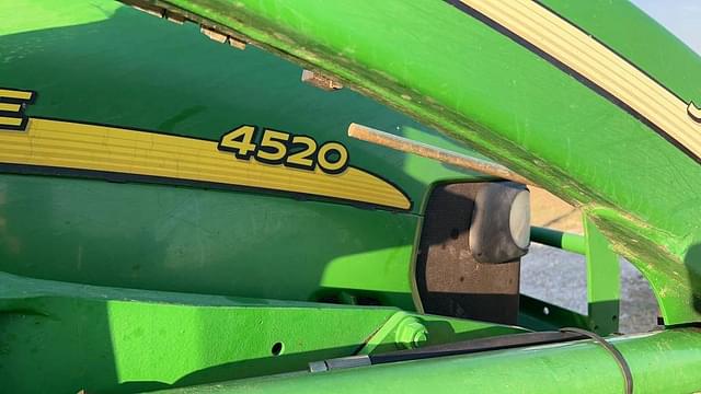 Image of John Deere 4520 equipment image 3