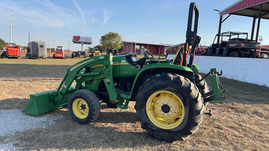 Image of John Deere 4520 Primary image