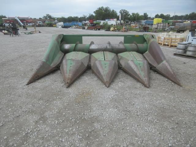 Image of John Deere 454A equipment image 3