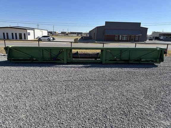 Image of John Deere 454A equipment image 3