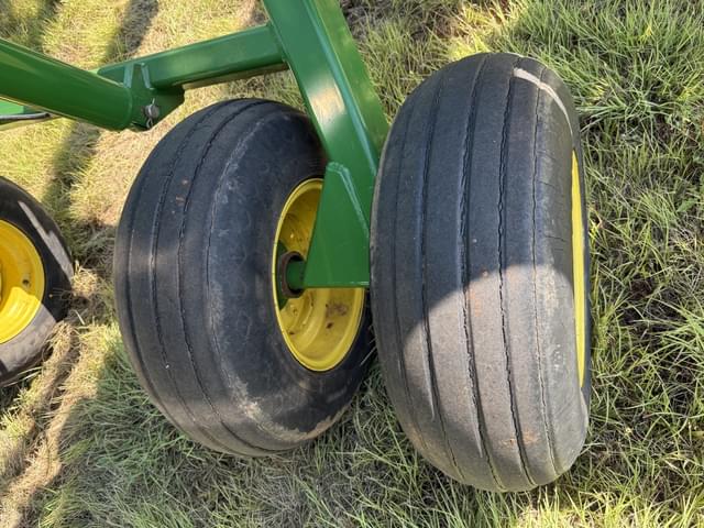 Image of John Deere 455 equipment image 4