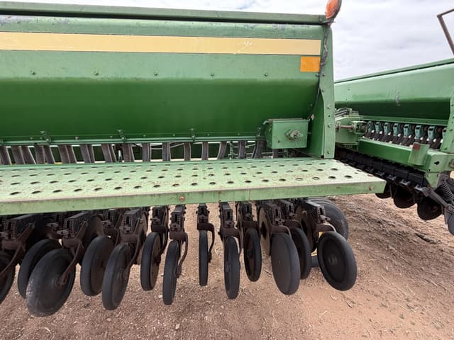 Image of John Deere 455 equipment image 3