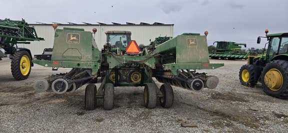 Image of John Deere 455 Image 1