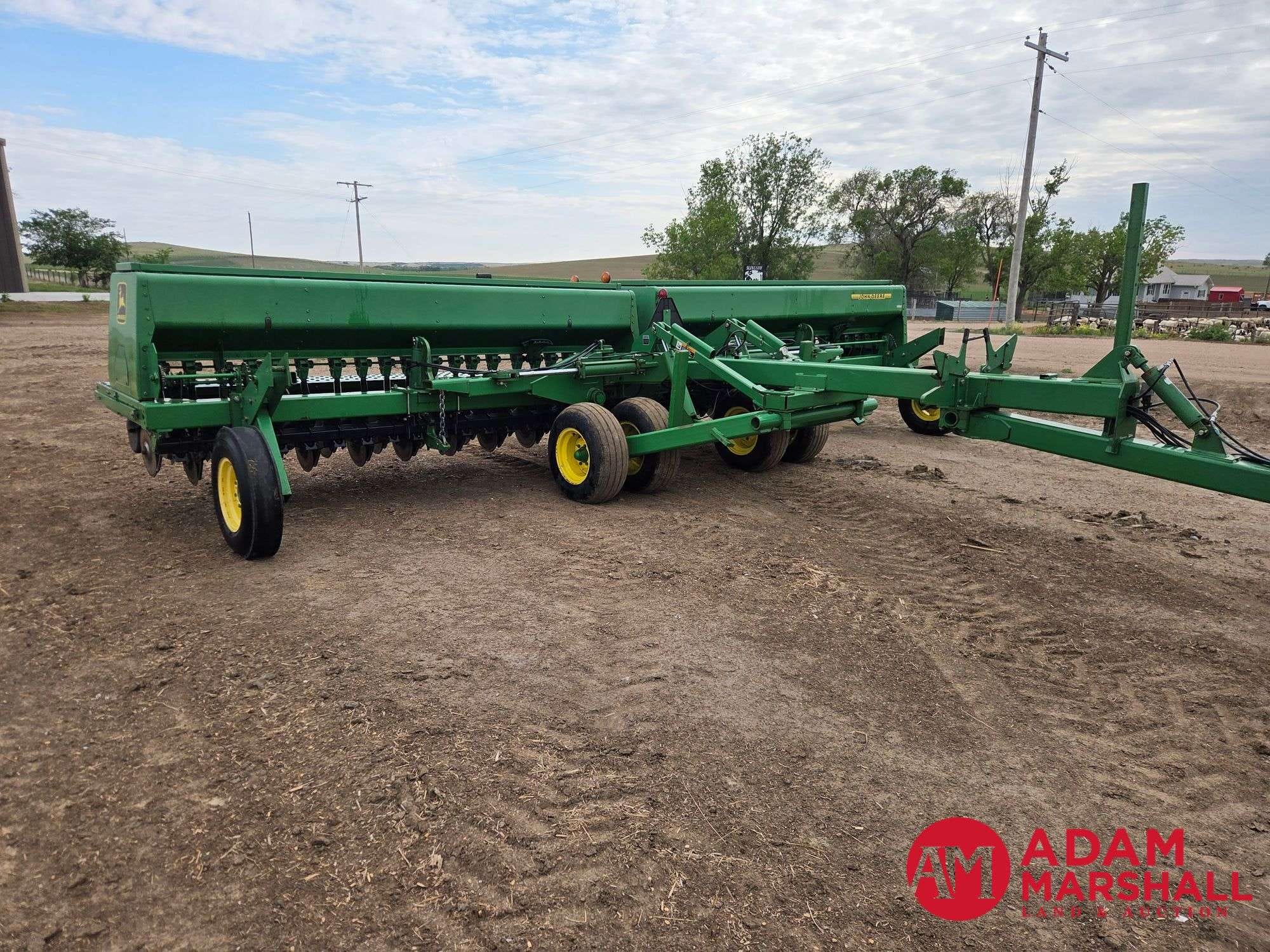 John Deere 455 Equipment Image0