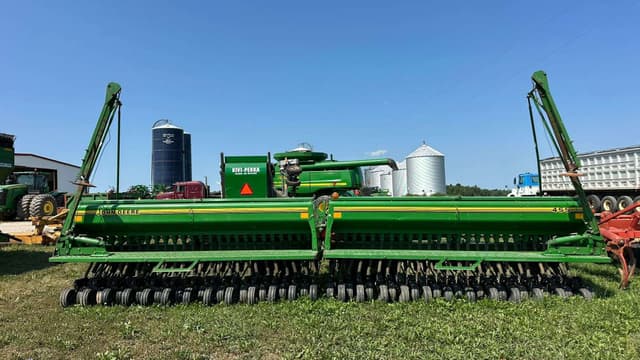 Image of John Deere 455 equipment image 4