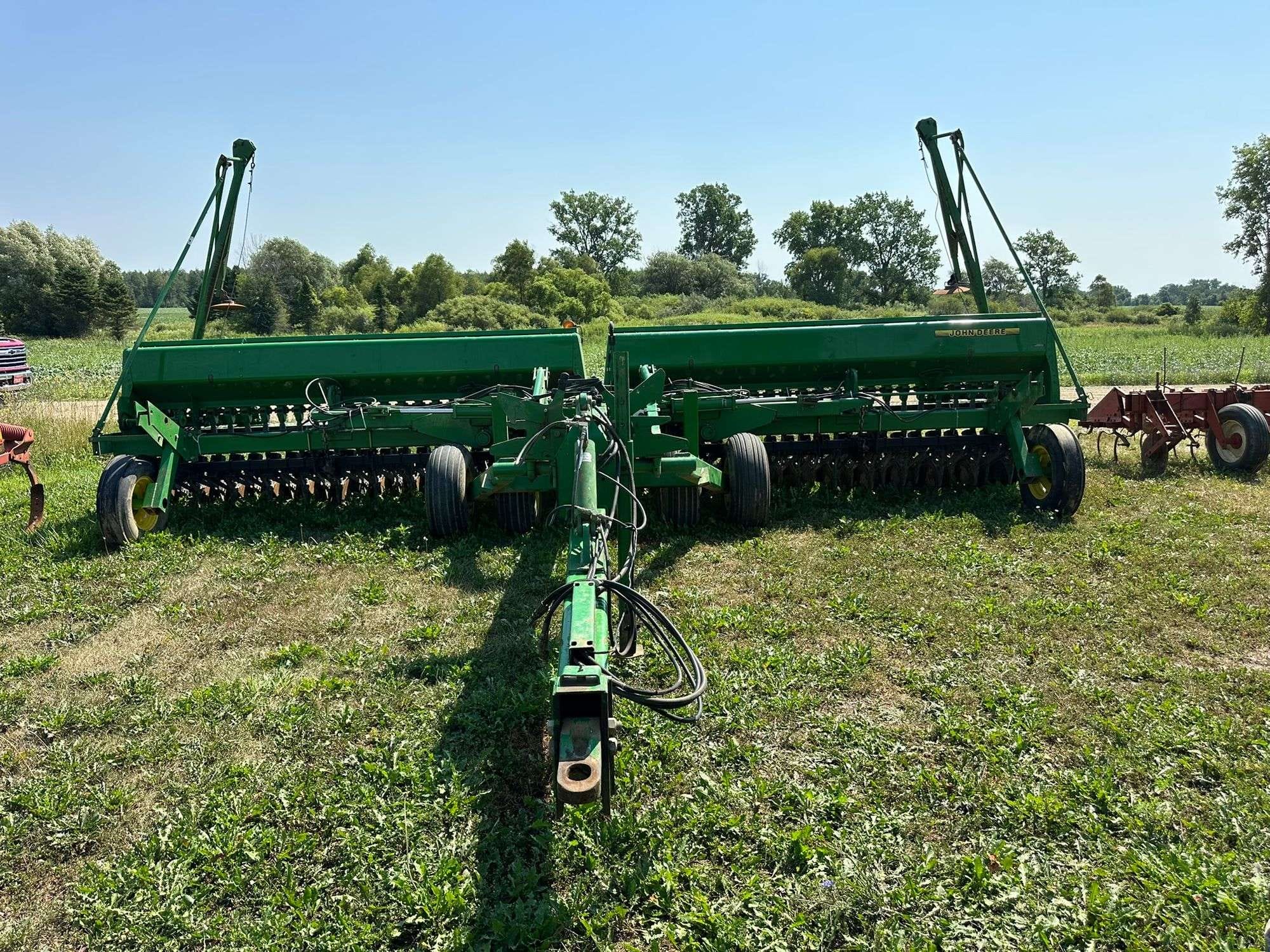 John Deere 455 Equipment Image0