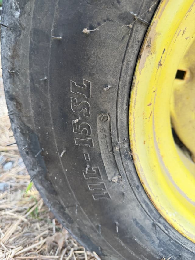 Image of John Deere 455 equipment image 4