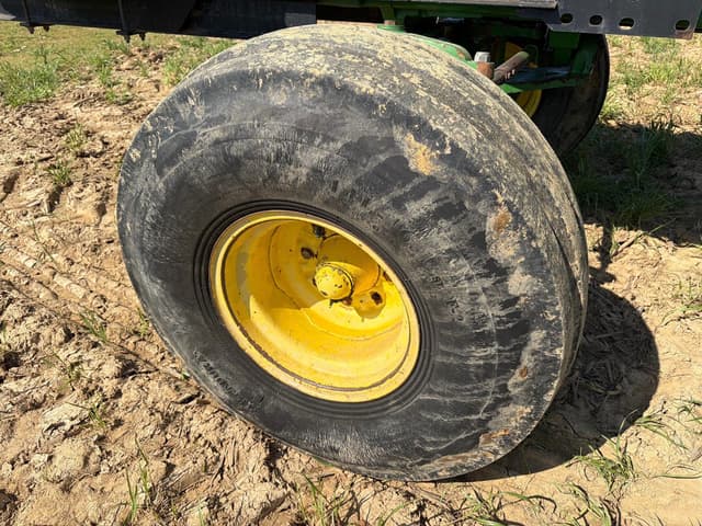 Image of John Deere 4555 equipment image 4