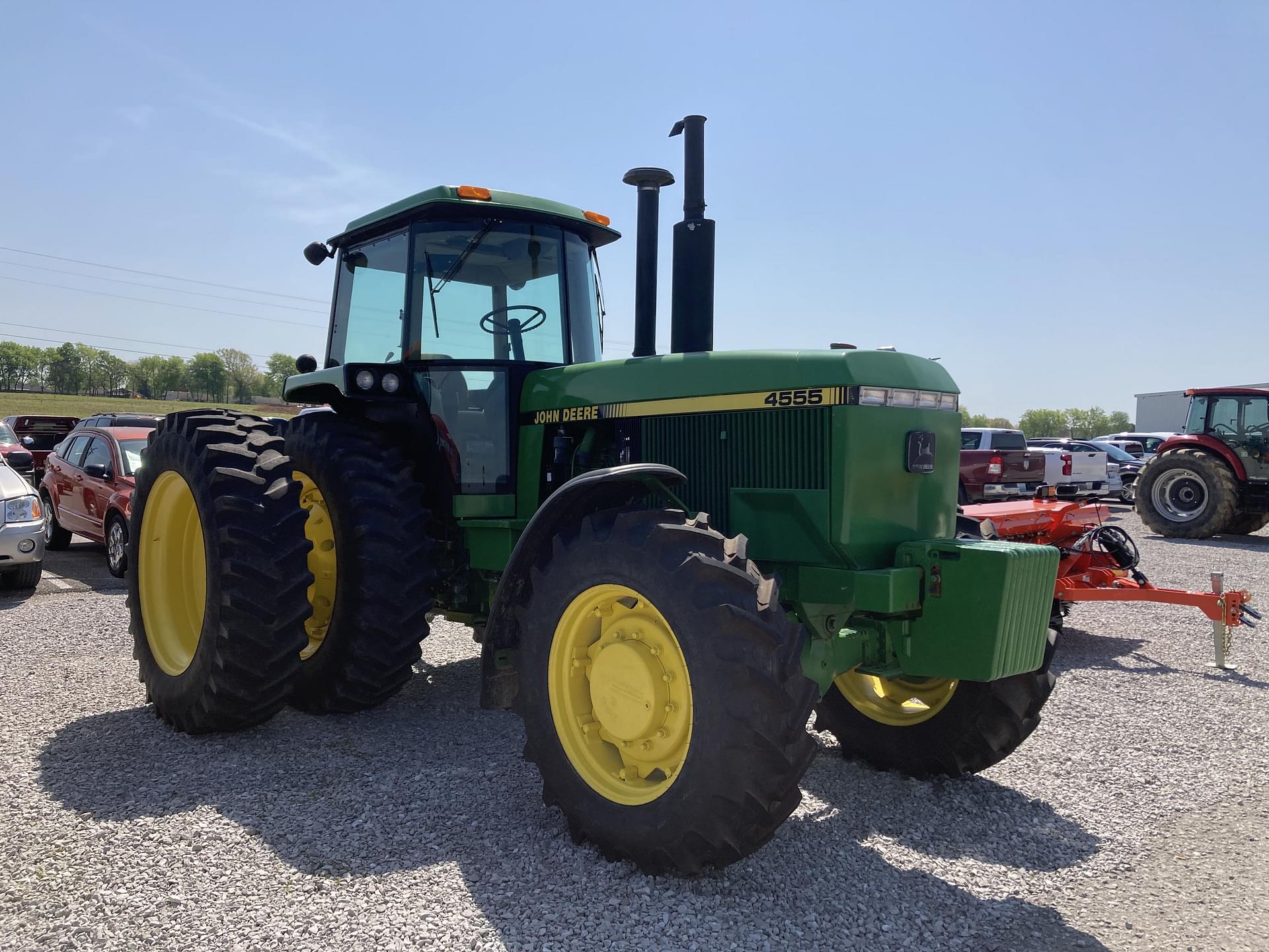 Tractor Zoom - John Deere 4555