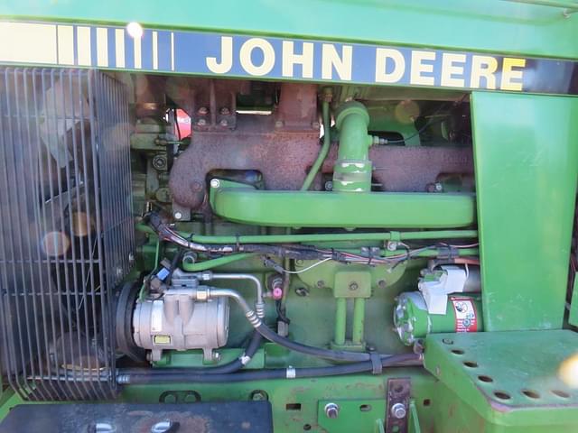 Image of John Deere 4555 equipment image 3