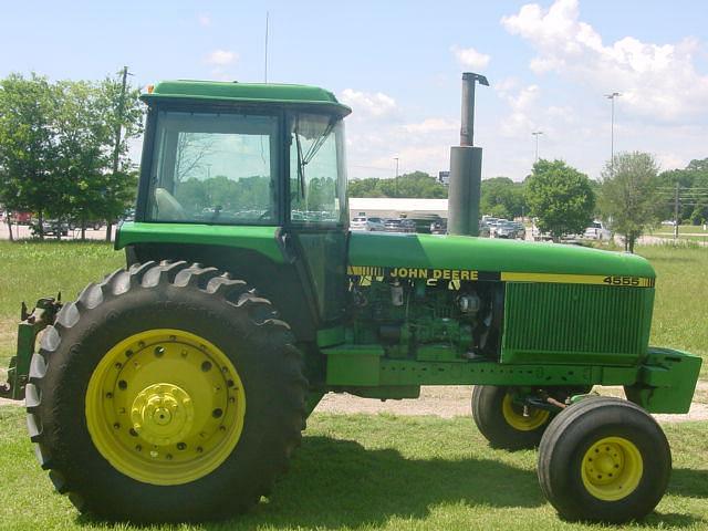 Image of John Deere 4555 equipment image 2