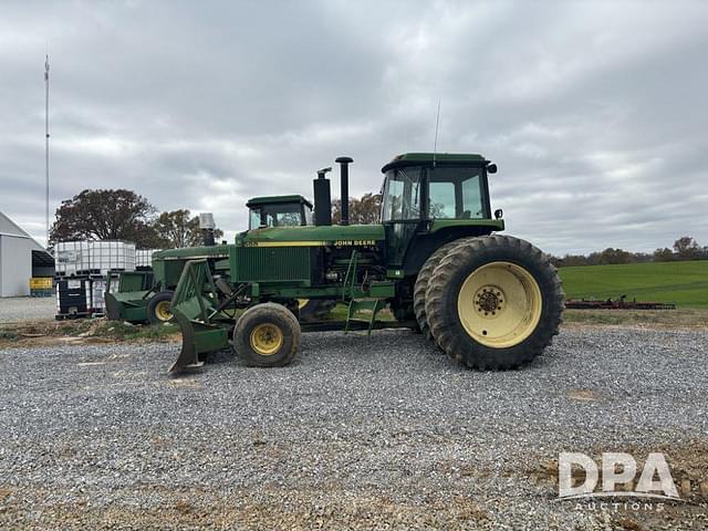 Image of John Deere 4555 equipment image 2