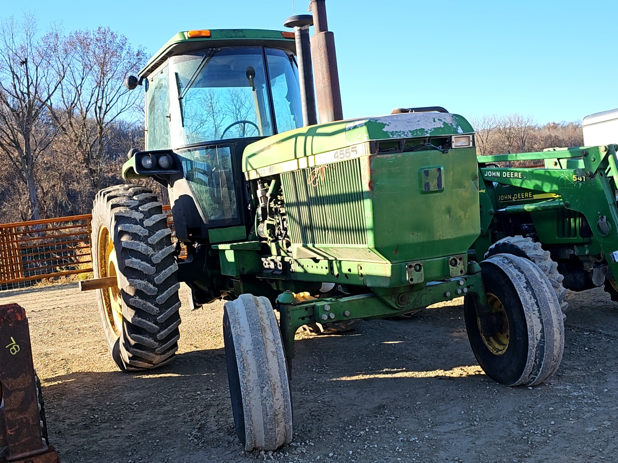 Image of John Deere 4555 Primary image